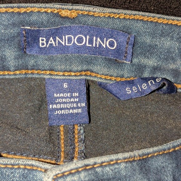 Bandolino blue denim jeans, size 6. Stretchy! - Picture 2 of 4